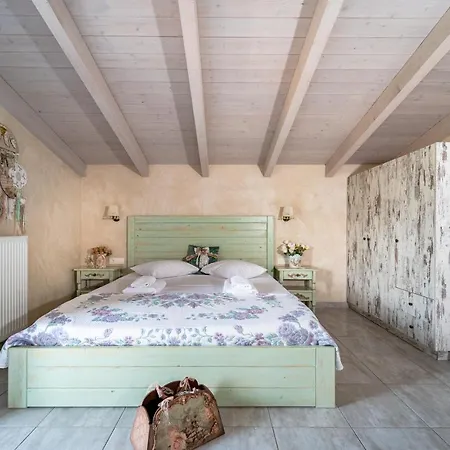 Art House * Kato Yerakarion