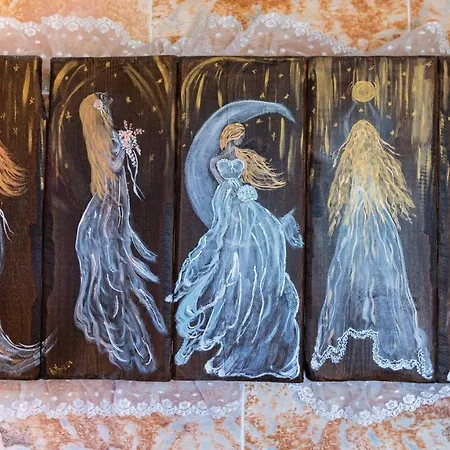 Art House Willa Kato Yerakarion