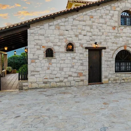 Art House Kato Yerakarion